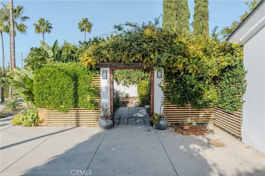 2207 Golden Circle, Newport Beach, CA 92660 - #3