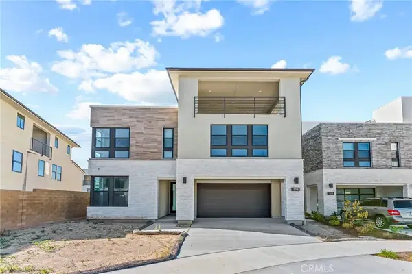 209 Stage, Irvine, CA 92618