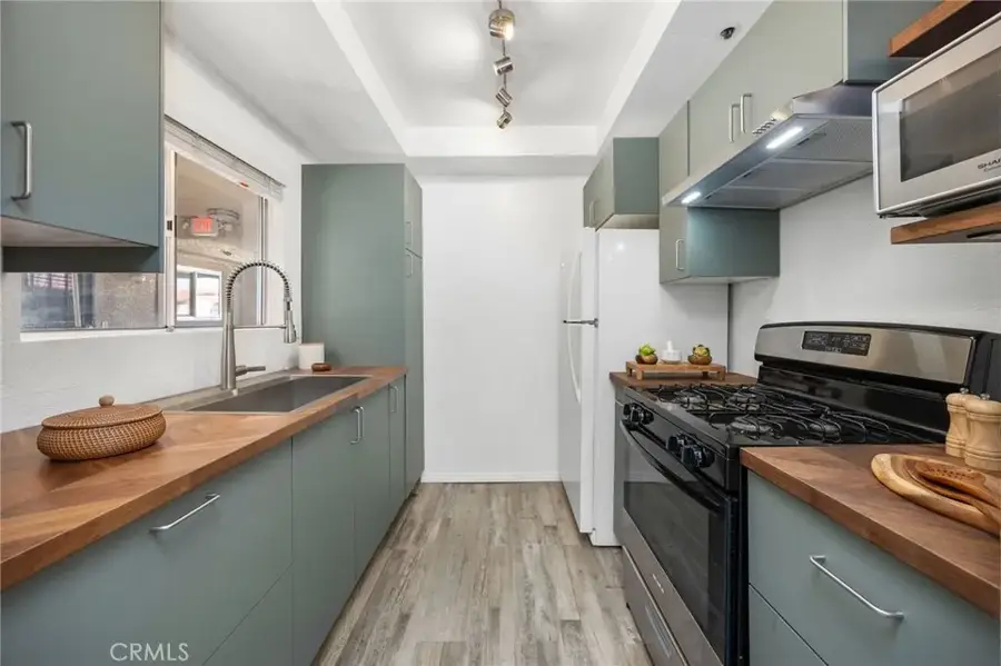 12141 Centralia #206, Lakewood, CA 90715 - Image #2