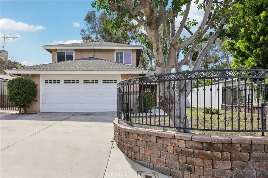 27172 Valleymont Rd., Lake Forest, CA 92630 - #2