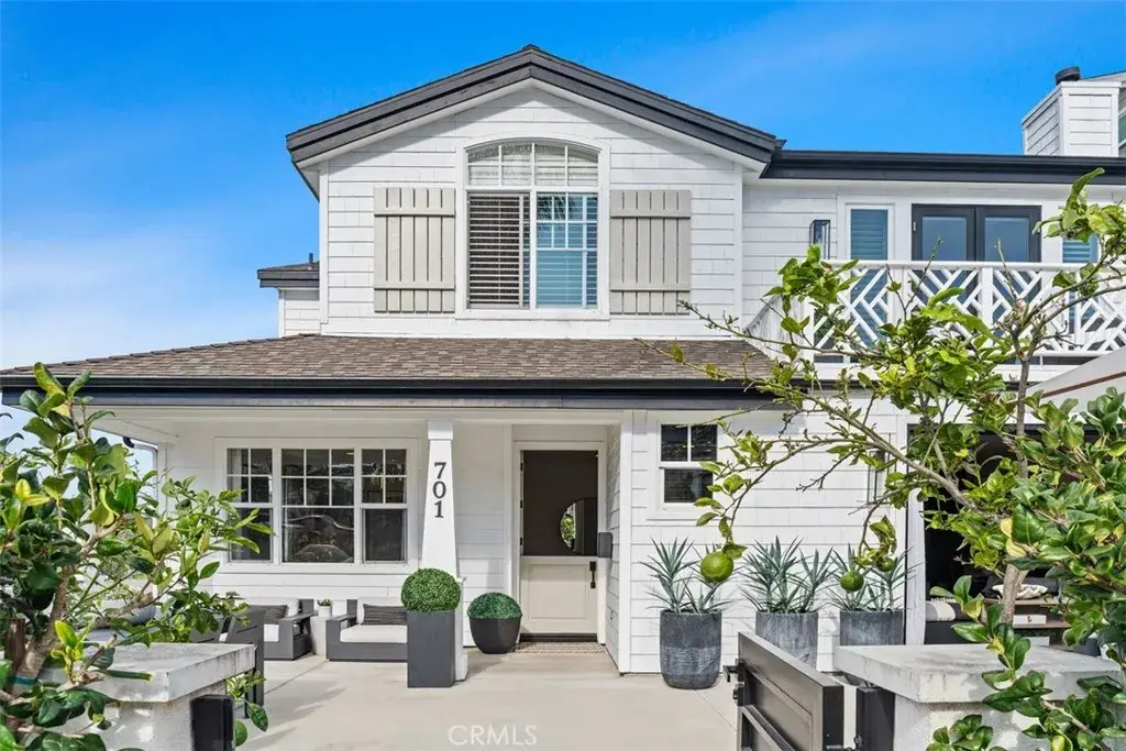 701 Poinsettia Avenue, Corona Del Mar, CA 92625 - Image #1