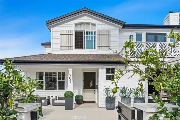 701 Poinsettia Avenue, Corona Del Mar, CA 92625