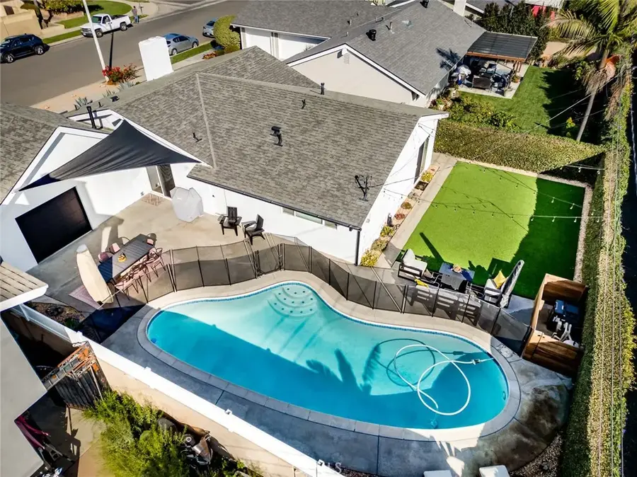 6172 Shields, Huntington Beach, CA 92647 - Image #2