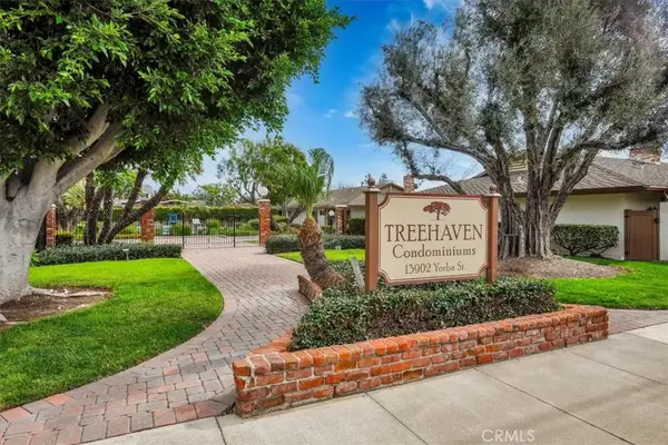 13902 Yorba #14C, Tustin, CA 92780