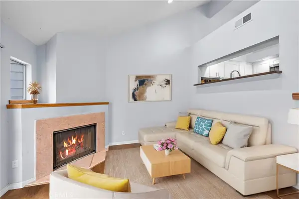 781 Grayling, Costa Mesa, CA 92626