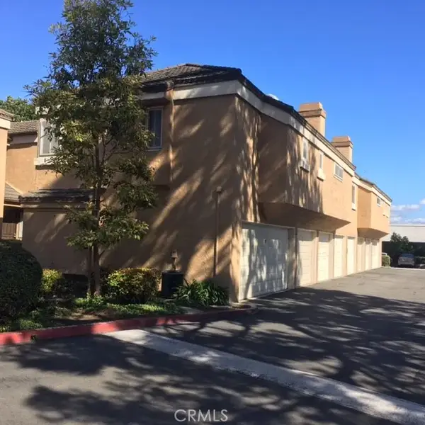 7911 Woodlake Drive #77, Huntington Beach, CA 92647