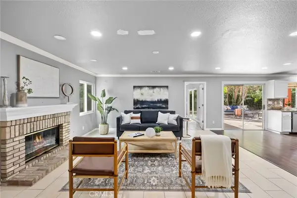 74 Linhaven, Irvine, CA 92602