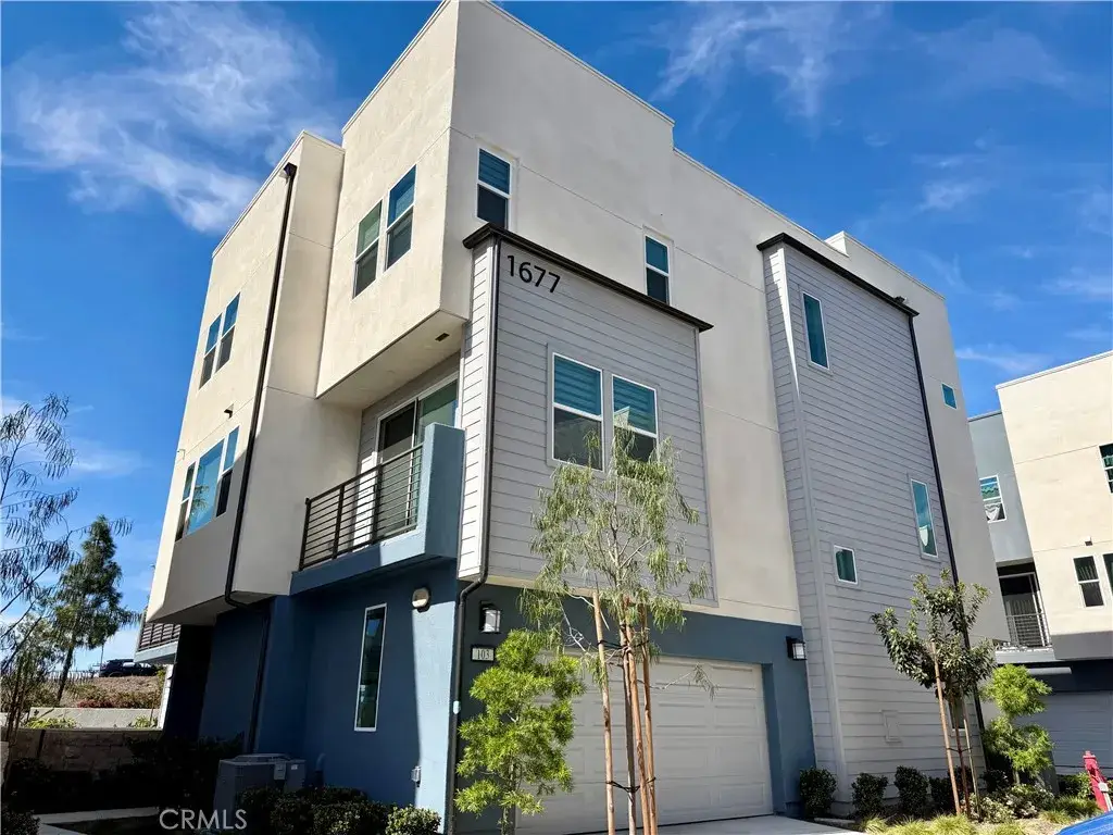 1677 W Lincoln #103, Anaheim, CA 92801 - #1
