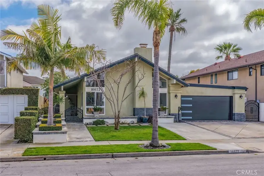 16672 Bolero Ln, Huntington Beach, CA 92649 - #3