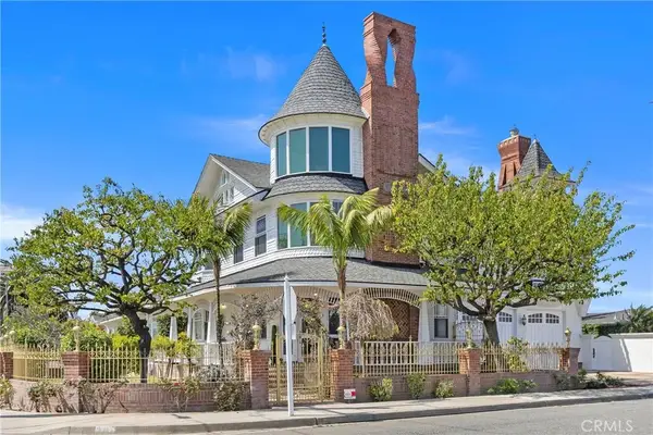 1919 Santa Ana, Costa Mesa, CA 92627