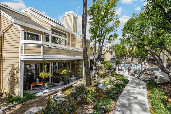 3740 S S Bear St #123 #F, Santa Ana, CA 92704