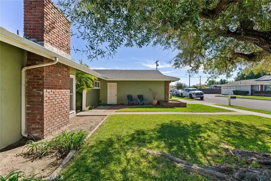 300 Alva, Costa Mesa, CA 92627 - #2