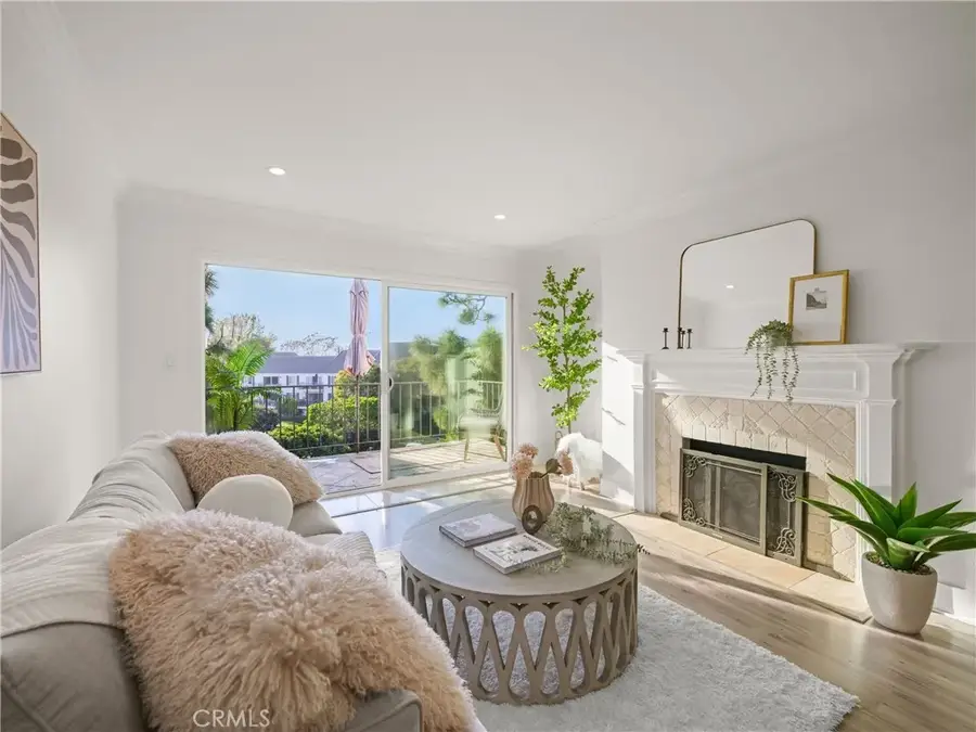 102 Scholz Plaza #34, Newport Beach, CA 92663 - #3