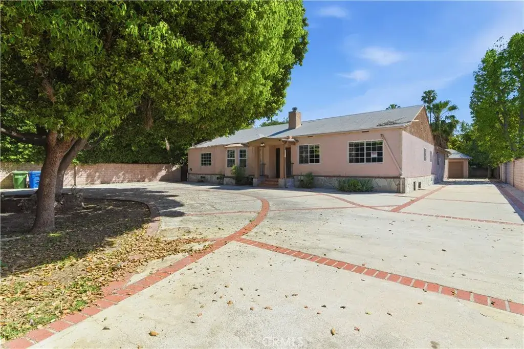 15000 Hamlin Street, Van Nuys, CA 91411 - #1