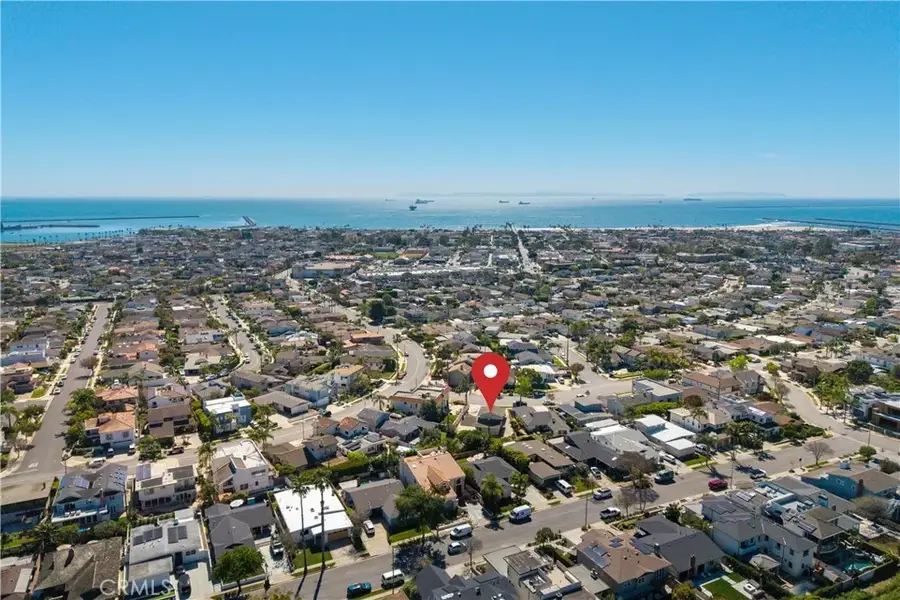 1135 Catalina Ave., Seal Beach, CA 90740 - #2
