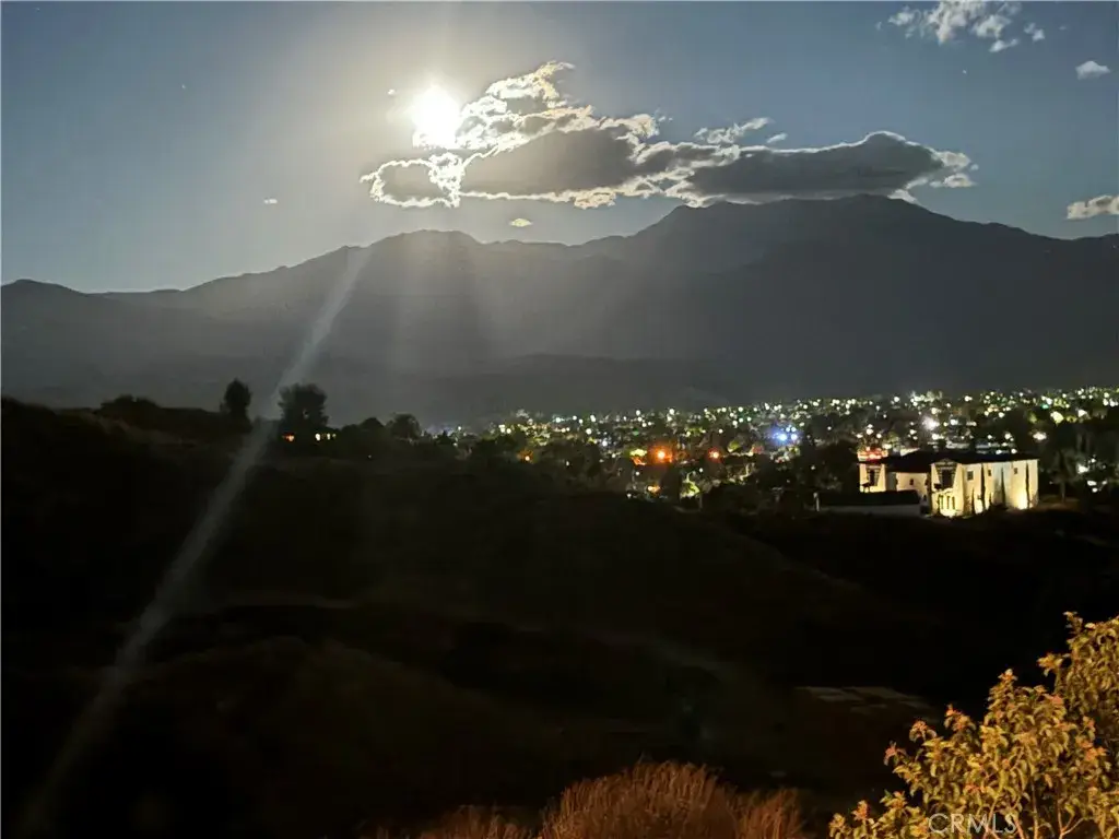 300 Anderson, Hemet, CA 92544 - #1