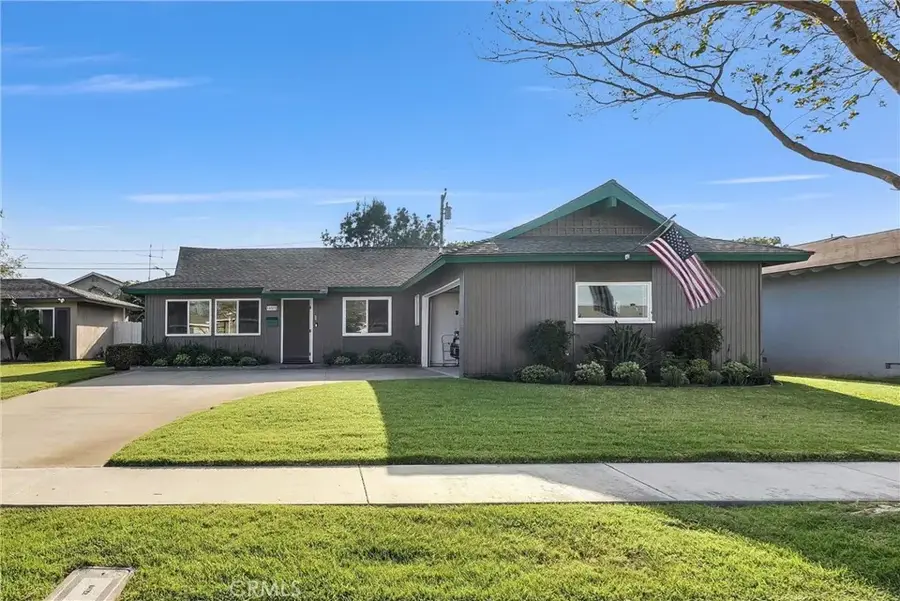 16572 Patricia Lane, Huntington Beach, CA 92647 - #2