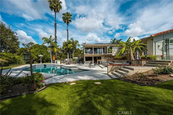 1360 Dana Pl, Fullerton, CA 92831