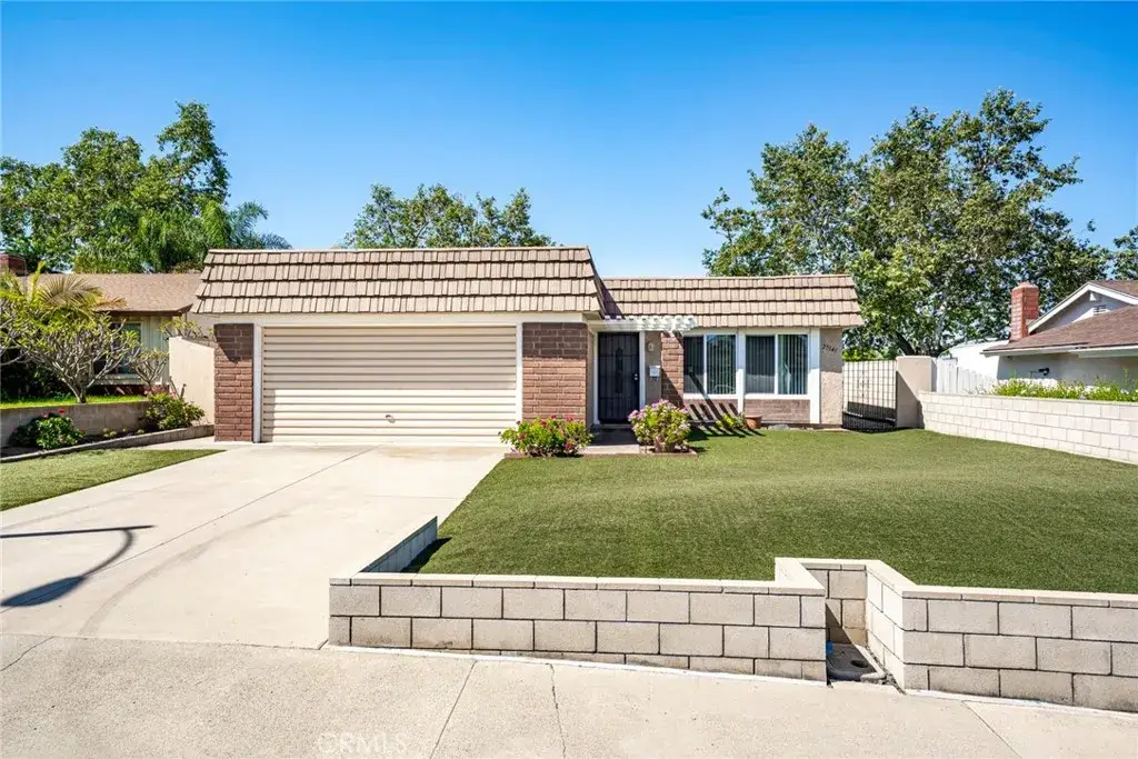 25141 Madeira, Laguna Hills, CA 92653 - #1