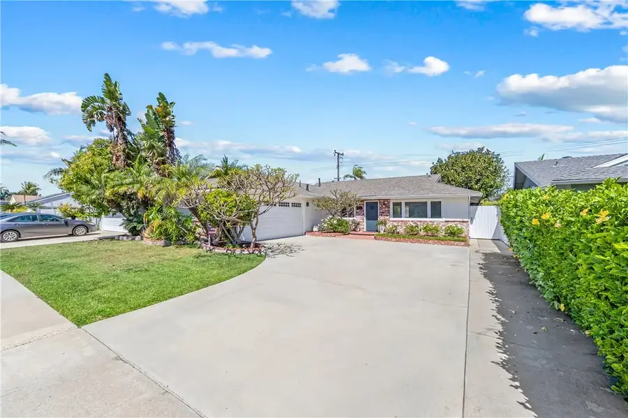 5541 Tangiers Dr, Huntington Beach, CA 92647 - #2