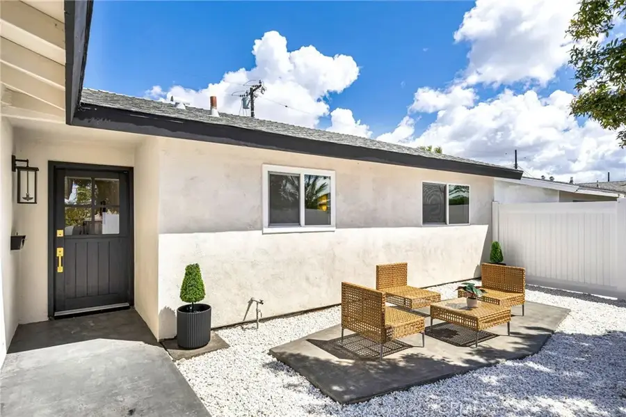 8141 Valencia, Huntington Beach, CA 92647 - #3