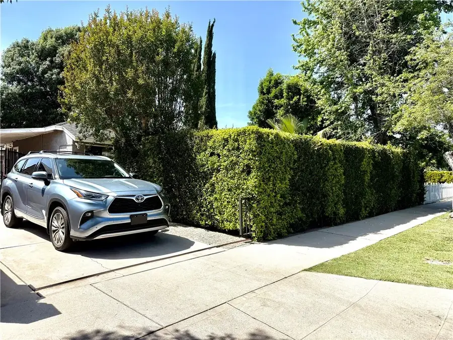 6929 Shoshone, Lake Balboa, CA 91406 - #2