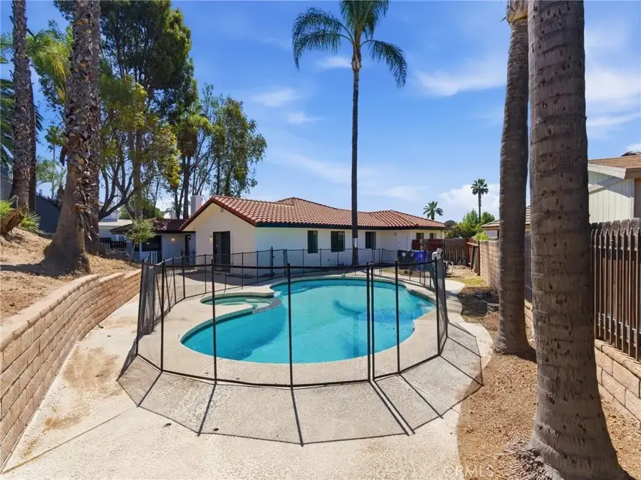 28813 Crimson Court, Highland, CA 92346 - #2