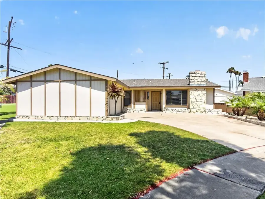 6951 Lenis, Huntington Beach, CA 92647 - #3