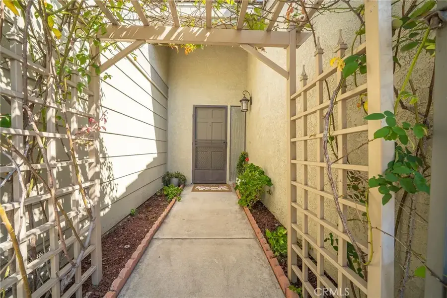 201 E Ponderosa, Anaheim, CA 92802 - #2