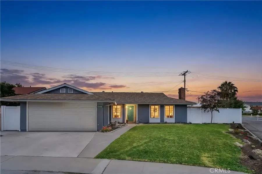 1566 Corsica Place, Costa Mesa, CA 92626 - #3
