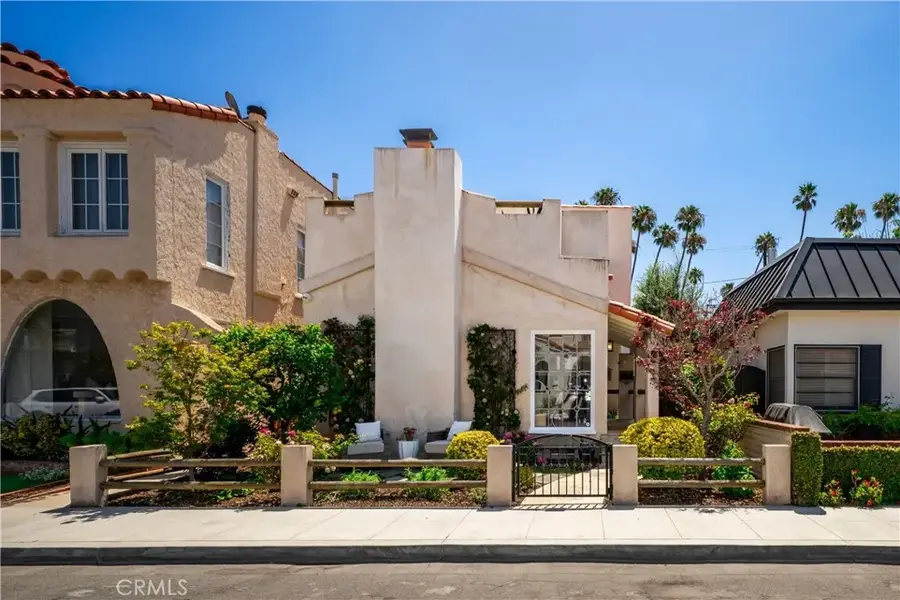 24 Via Di Roma Walk, Long Beach, CA 90803 - #3