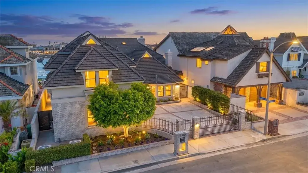 3342 Venture Drive, Huntington Beach, CA 92649 - #1