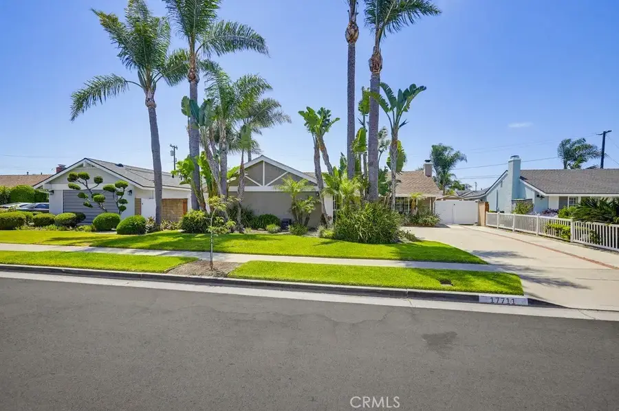 17711 Edwards, Huntington Beach, CA 92647 - #2