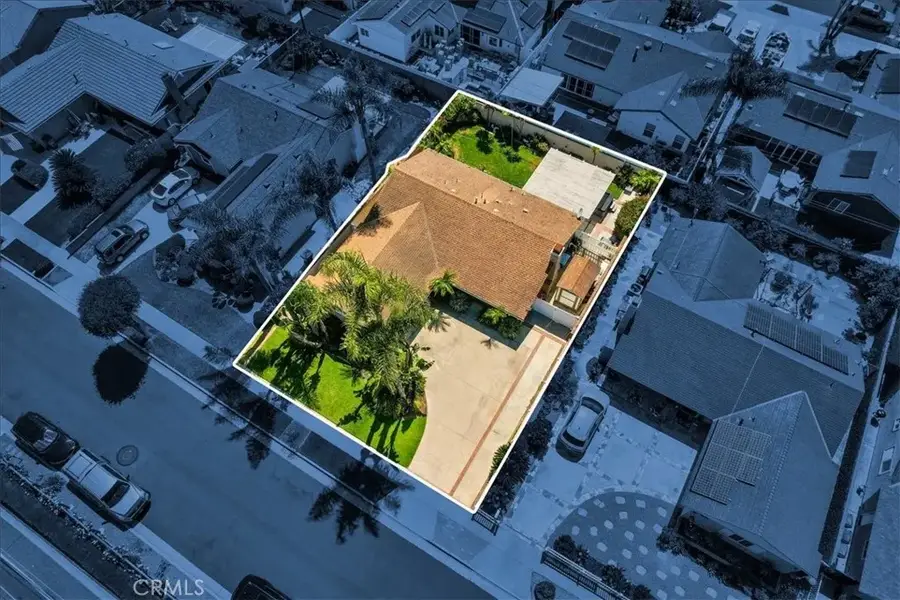 17711 Edwards, Huntington Beach, CA 92647 - #3