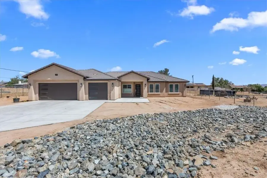 18332 Catalpa, Hesperia, CA 92345 - #2