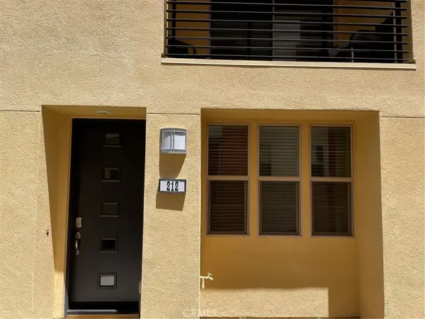 212 Paramount, Irvine, CA 92618