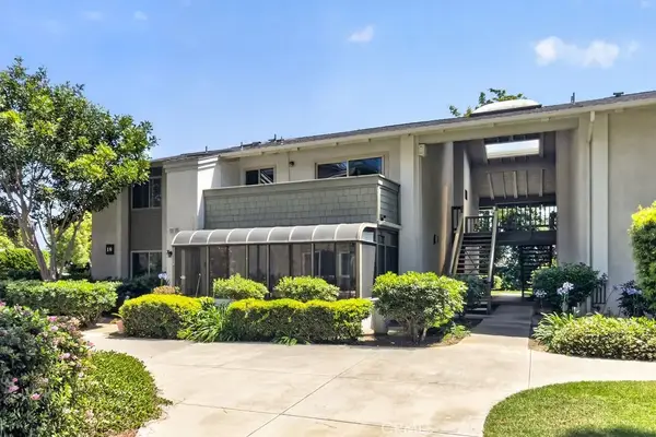 8633 Portola Court #18F, Huntington Beach, CA 92646