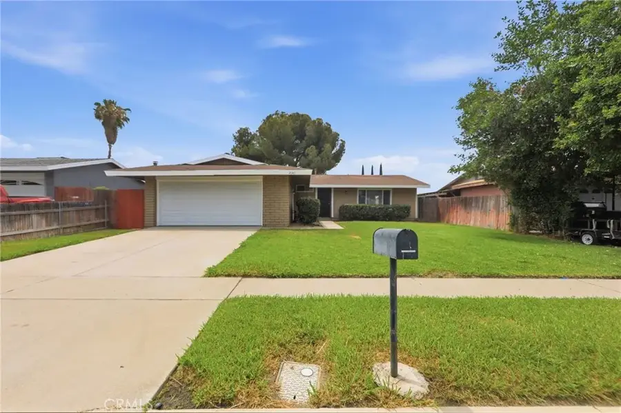 2141 E Bessant, San Bernardino, CA 92404 - #2