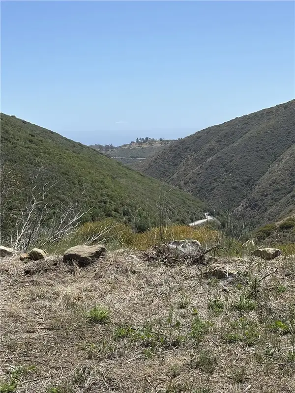 12110 Yellow Hill, Malibu, CA 90265