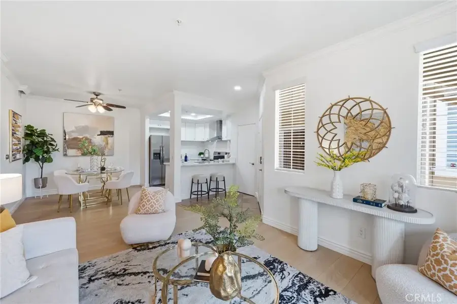 225 Gallery, Tustin, CA 92782 - #2