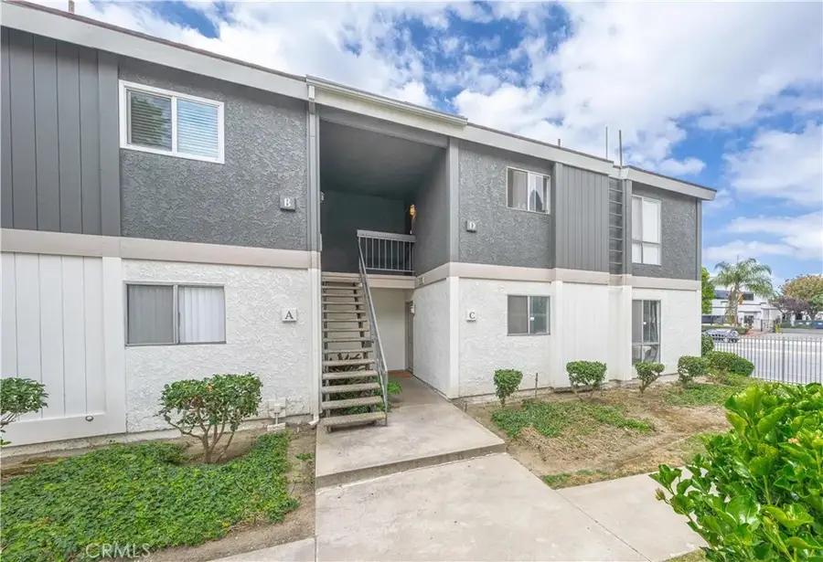2803 S Fairview #C, Santa Ana, CA 92704 - #3