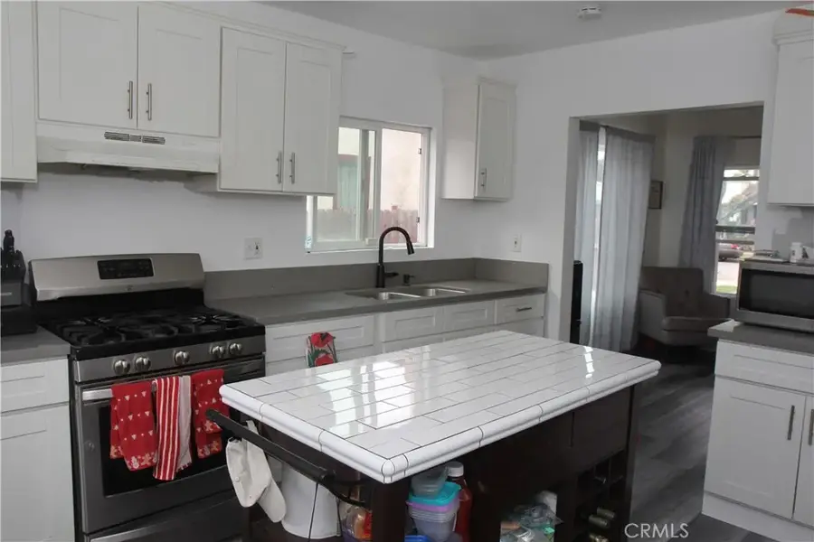 818 S Sloan, Compton, CA 90221 - #3