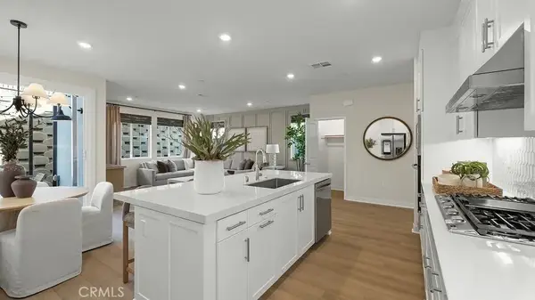 1990 Pyrenes Place, Santa Paula, CA 93060