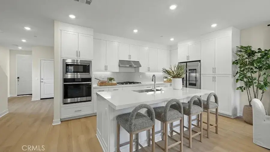 1990 Pyrenes Place, Santa Paula, CA 93060 - #2