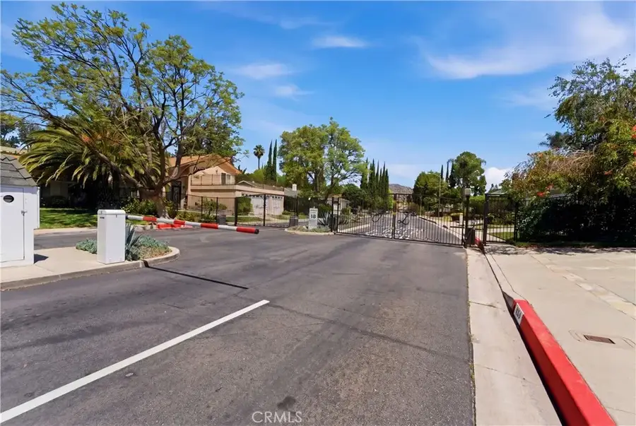 8356 Ducor Avenue, Canoga Park, CA 91304 - #3