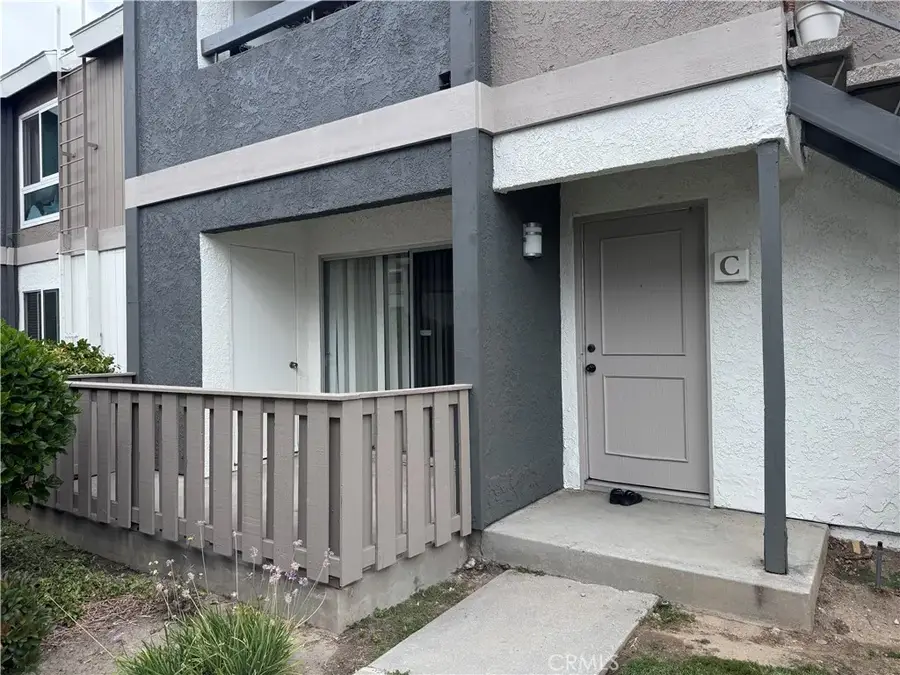2871 S Fairview #C, Santa Ana, CA 92704 - #2