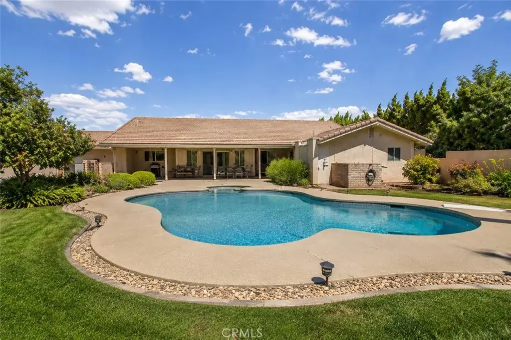 1531 Edgehill, Redlands, CA 92373 - #1