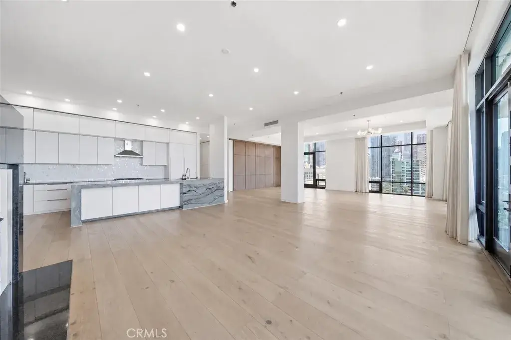 1111 S Grand Avenue #PH 5, Los Angeles, CA 90015 - #1