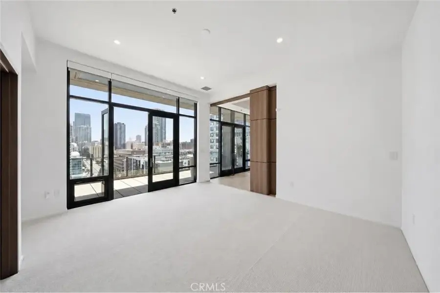 1111 S Grand Avenue #PH 5, Los Angeles, CA 90015 - #3