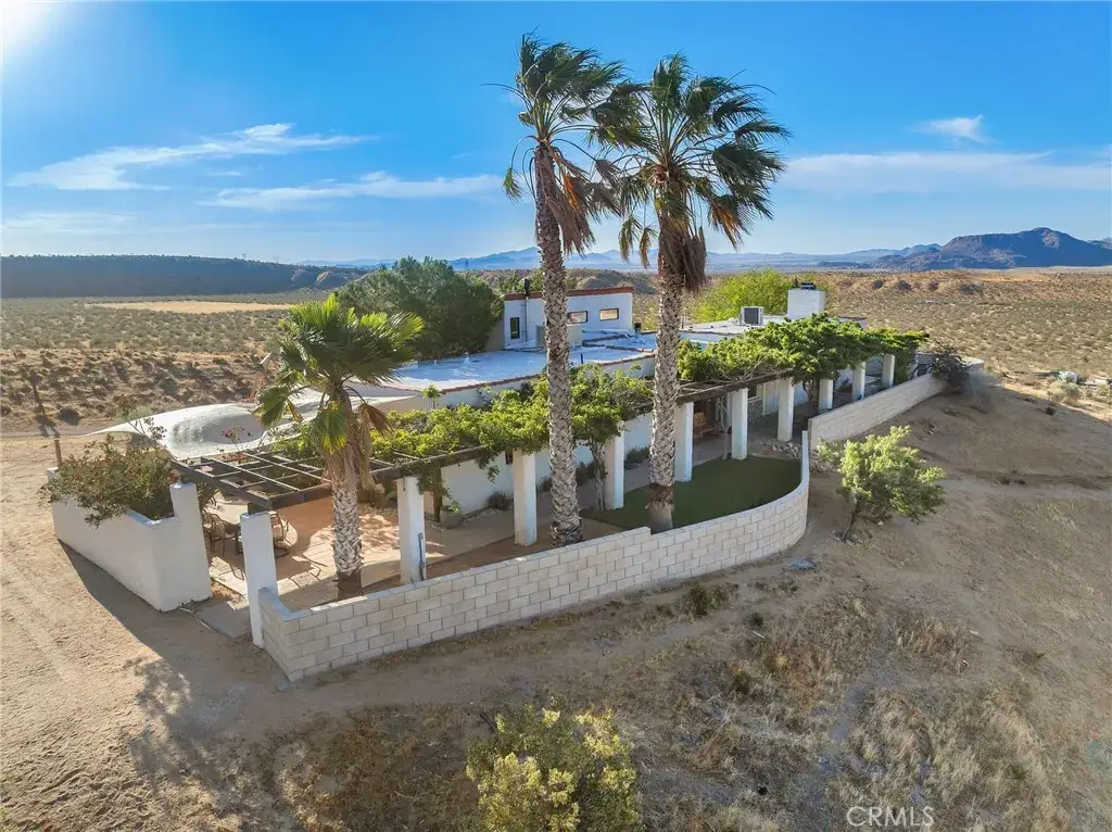 25275 Ocotillo, Apple Valley, CA 92308 - #1